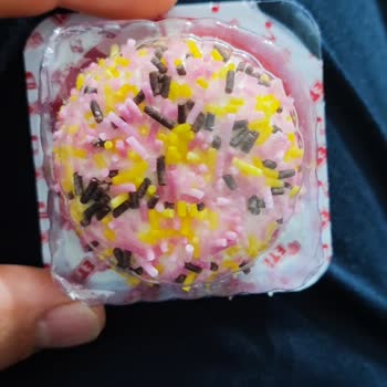 Eti Puf'tan Taş Çıktı