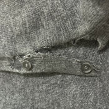 LCW Dan Aldığım Hırka İlk Yıkamada Yırtıldı