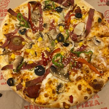 Terra Pizza Alakasız Özensiz Pizzalar