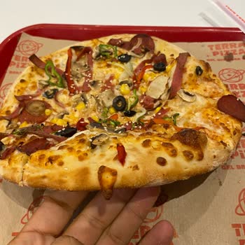 Terra Pizza Alakasız Özensiz Pizzalar