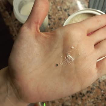 Aptamil Mama İçerisinden Siyah Bir Şey Çıktı