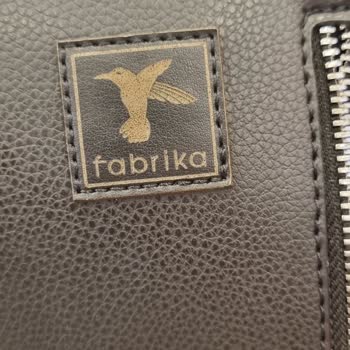 Fabrika 1 Haftalık Fabrika Marka Çanta Askı Yerlerinden Koptu