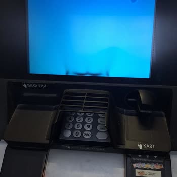 Denizbank ATM Parama El Koydu.