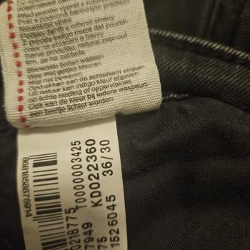 Mavi Yıpranmış Ürünleri Muhtelif Bahanelerle Değiştirmek İstemiyor.