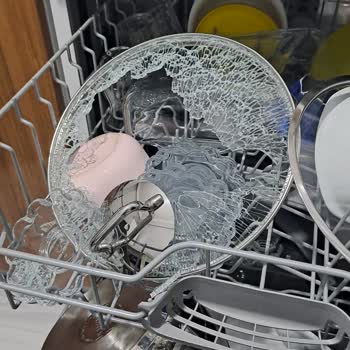 Korkmaz Mutfak Eşyaları Korkmaz Cam Tencere Kapağı Bulaşık Makinesinde Patladı