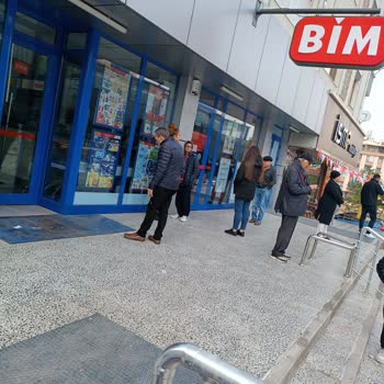 BİM Marketlerinin Saçma Uygulaması