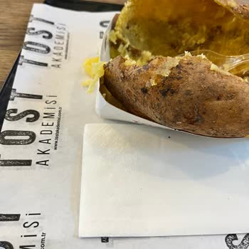 Tost Akademisi&nbsp;Kumpir Çamur İçinde