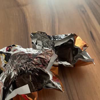 Şölen Çikolata Şikayet: Şölen Çikolatada Kurt Buldum!