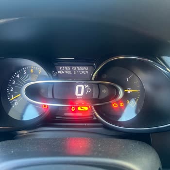 Renault Marka Araç Beyin Arızası Vites Kutusu Kontrol Ettirin Uyarısı