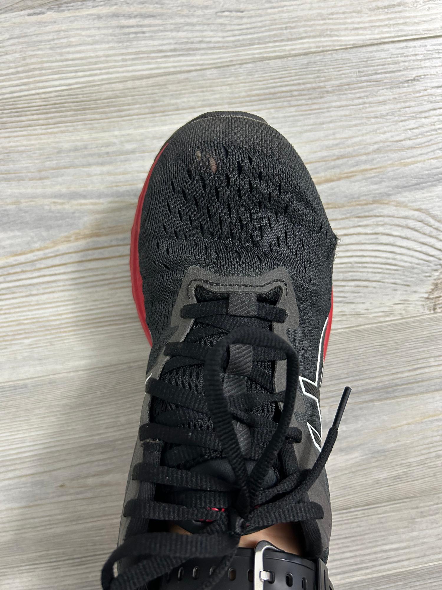 Asics gel hot sale roadhawk review