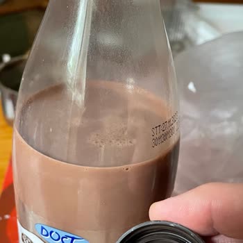 BİM Dost Marka İçeceğin İçindeki Sağlığı Tehdit Eden Madde Ve Cisimler