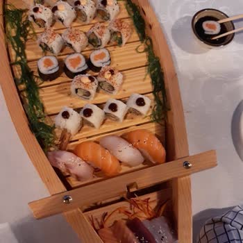 Shangri-La Bosphorus Sınırsız Sushi Mi Sınırsız Pirinç Lapası Mı