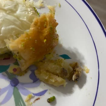 Alimoğlu Baklava Baklavanın İçerisinden Sigara İzmariti Çıktı!