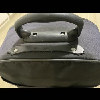 Pegasus Bavulumu Kırmış, Kıyafetlerimi Mahvetmiştir.