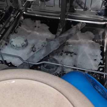 Beko Bulaşık Makinesi Köpük Bırakma