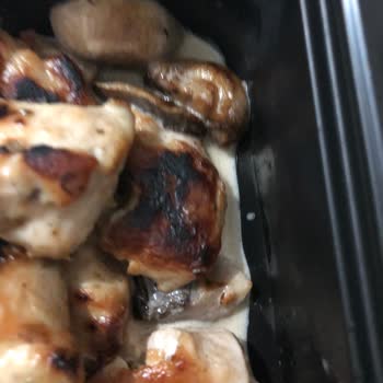 Tavuk Dünyası Yanık Ve Az Ürün