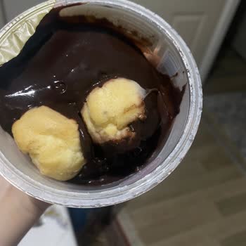 Eker Küflü Profiterol