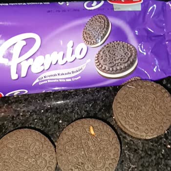 Torku Premio Bisküvisinde Kurtçuk Şoku!