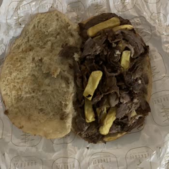 Dönerci Serkan Usta Dönerci Ustasından Tombik Ekmek Arası Döner Değerlendirmesi