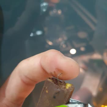 Eti Gıda Eti Antepfıstıklı Çikolatasından (metal Tel Çıktı )