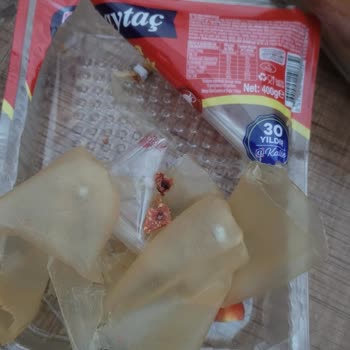 Aytaç Gıda Sucuğun İçinden Siyah Bir Şeyler Çıkması