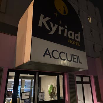 Jolly Tur Benelux Paris Otel Sıkıntısı