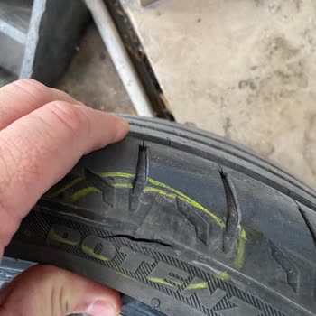 Bridgestone Lastiklerde Yanaklarda Çatlama Ve Yarılma Oluyor