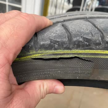 Bridgestone Lastiklerde Yanaklarda Çatlama Ve Yarılma Oluyor