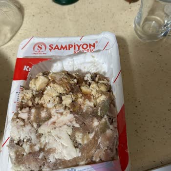 Şampiyon Kokoreç Bozuk Çıktı Ve Çok Ağır Bir Koku Var