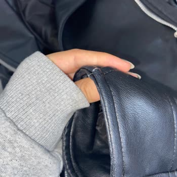 Zara Deri Ceket Yıpranma