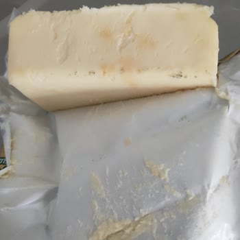 Mis Şok Markette Satılan 250 Gr Mis Tereyağı Küflenmiş