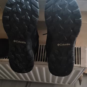 Columbia Shoes İn This Area