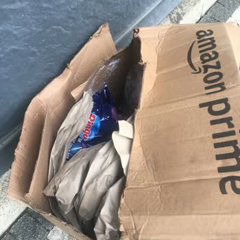 Aras Kargo Eve Teslim Edilen Paketin Yağmurda Hasar Görmesi