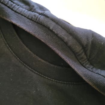 Lacoste T-shirt Renk Atması Sonucu Ürün Değişimi Yapılmadı