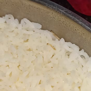 BİM 1kg Pirinç Kurtları