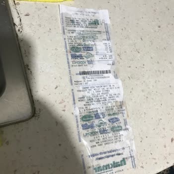 Hakmar Gıda Kasiyerlerin Terbiyesizliği Hakkında