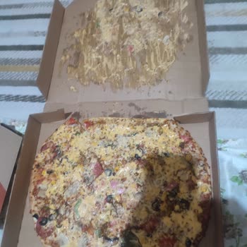 Domino's Pizza Ve Geç Gelme Ve Görüntü Bozukluğu