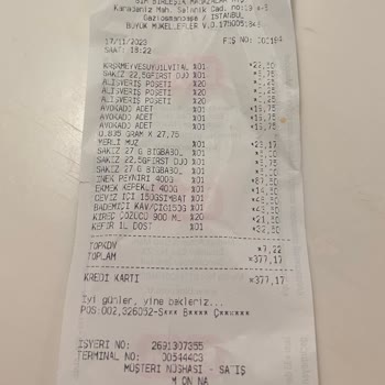BİM Markette SKT Si Geçmiş Kefir Satılıyor