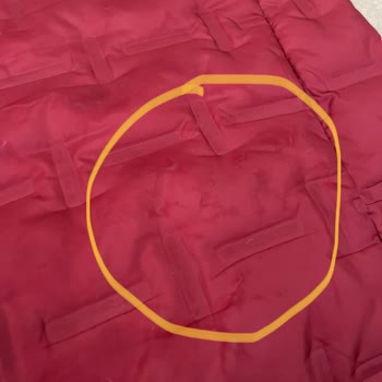 Columbia Yağmurda Lekelenen Mont İçin Mağaza İle Yaşanan Sorunlar