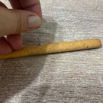 Ülker Grissini'de Şaşırtan Mavi Tüy!