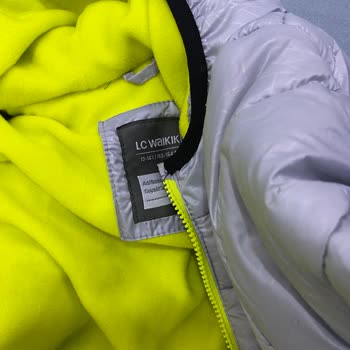 LC Waikiki Ürünün İçinden Çıkan Diken Tarzı Şeyler