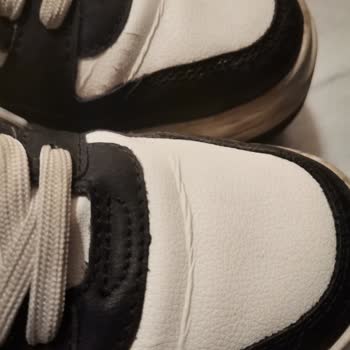 Zara Ayakkabıda Oluşan Çatlaklar.