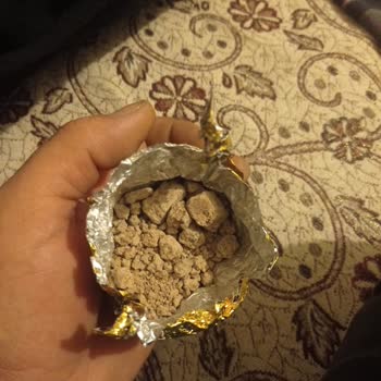 A101 Ülker Çikolata Tuzlu Karamel Ve Bademli Sütlü Çikolata