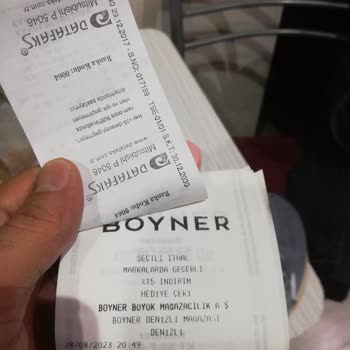 adidas Spor Ayakkabı Filesi Delindi