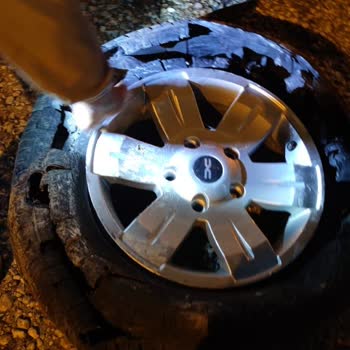 Continental Paramparça Olan Lastik!