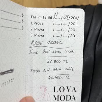 Lova Moda 10 Dakika Sonra Gelinliğin Fiyatını İki Katına Çıkardı.