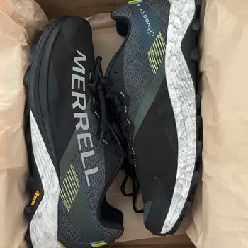 Hepsiburada Bot Yerine Ayakkabı Gönderilmesi