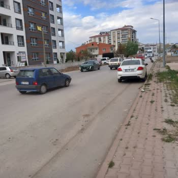 Sivas Belediyesi Öğrencilerin Tehlikeli Okul Yolu