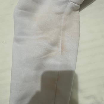 Slazenger Yeni Aldığım Montumun Boyası Her Yere Bulaştı