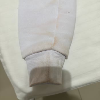 Slazenger Yeni Aldığım Montumun Boyası Her Yere Bulaştı